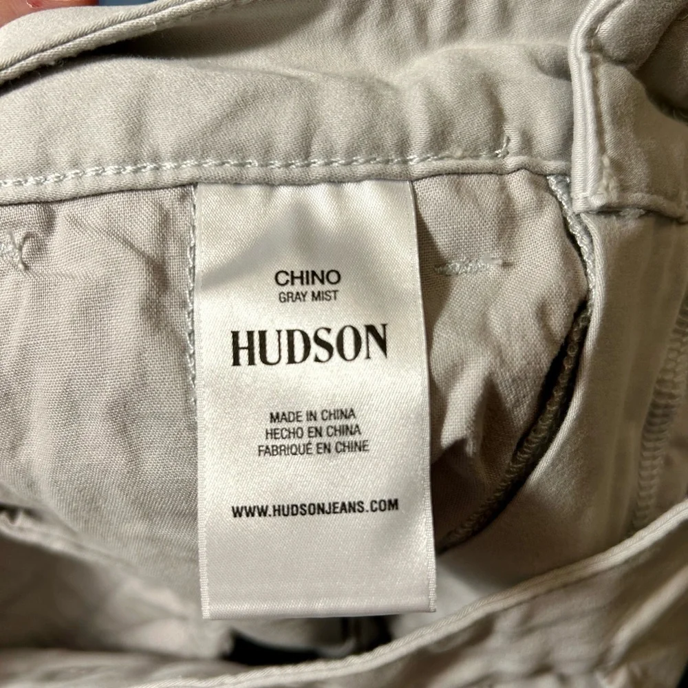 👖Mist-ify Your Style! Hudson Chinos Size 28 💨🔥